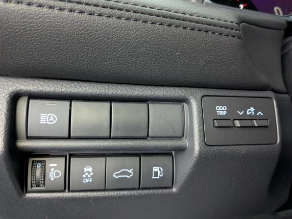 Toyota Avalon V с пробегом 2022 года, цена 3 335 000 рублей, 61953 км, седан, Автокод Объявления