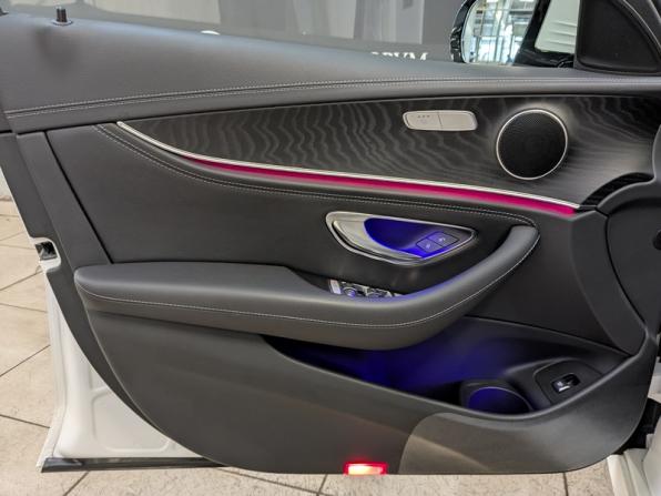 Mercedes-Benz E-Класс V (W213 S213 C238) Рестайлинг с пробегом 2022 года, цена 5 890 000 рублей, 27845 км, седан, Автокод Объявления