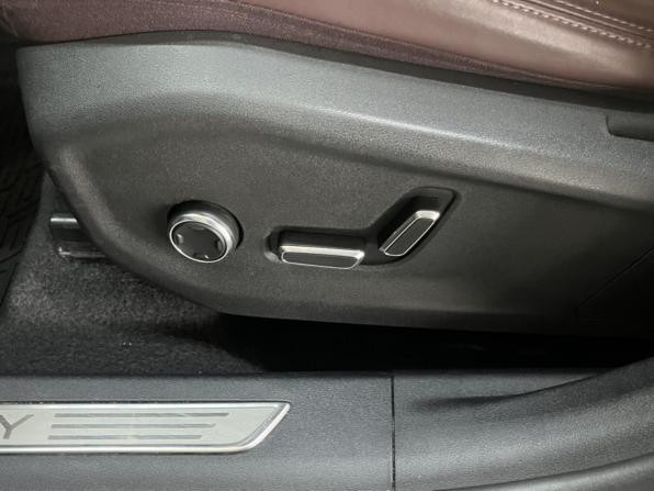 Geely Monjaro I с пробегом 2023 года, цена 3 195 000 рублей, 52715 км, внедорожник, Автокод Объявления