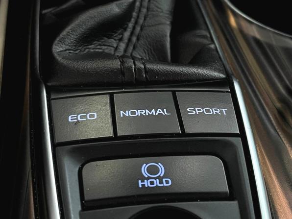 Toyota Camry VIII (XV70) с пробегом 2019 года, цена 2 790 000 рублей, 136002 км, седан, Автокод Объявления
