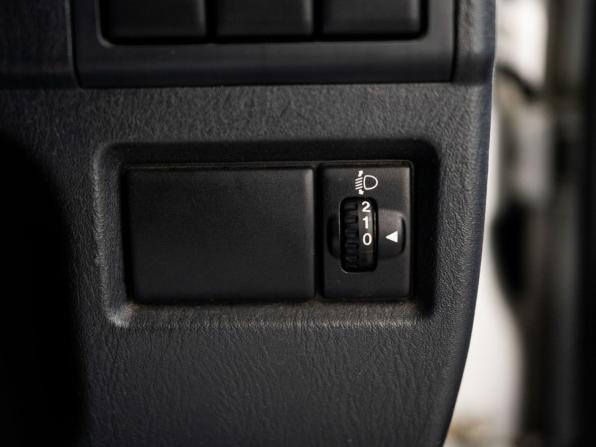 Suzuki Jimny III Рестайлинг 2 с пробегом 2015 года, цена 925 000 рублей, 241849 км, внедорожник, Автокод Объявления