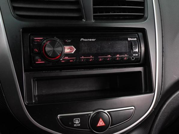 Hyundai Solaris I Рестайлинг с пробегом 2015 года, цена 989 000 рублей, 116312 км, хэтчбек, Автокод Объявления
