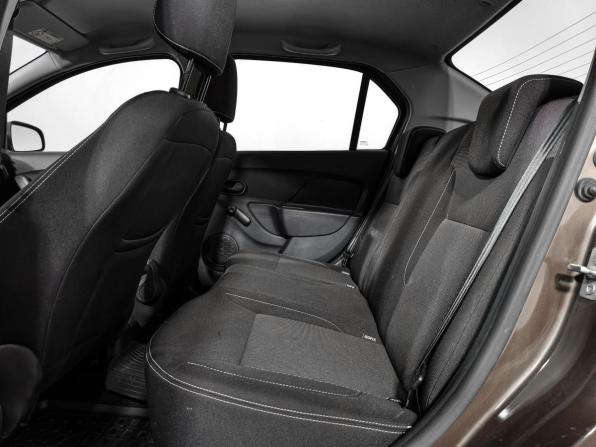 Renault Logan II Рестайлинг с пробегом 2021 года, цена 999 000 рублей, 71899 км, седан, Автокод Объявления