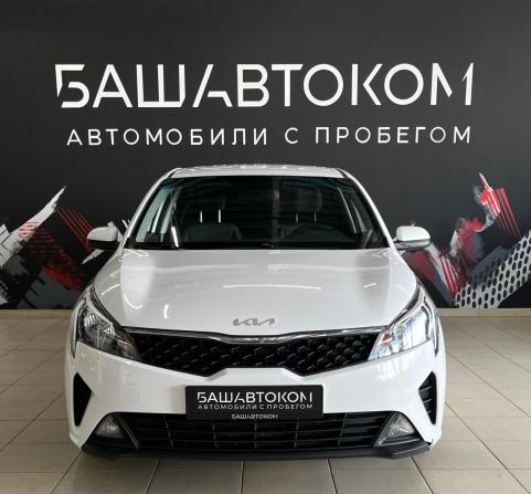 Kia Rio IV Рестайлинг с пробегом 2021 года, цена 1 599 000 рублей, 63073 км, седан, Автокод Объявления