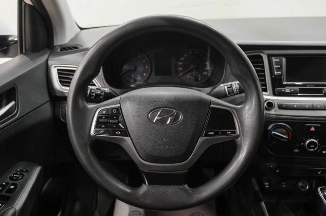 Hyundai Solaris II Рестайлинг с пробегом 2021 года, цена 1 199 000 рублей, 115000 км, седан, Автокод Объявления