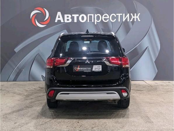 Mitsubishi Outlander III Рестайлинг 3 с пробегом 2021 года, цена 2 525 000 рублей, 124000 км, внедорожник, Автокод Объявления