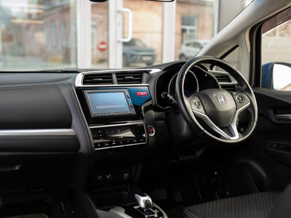 Honda Fit III с пробегом 2017 года, цена 950 000 рублей, 148457 км, хэтчбек, Автокод Объявления