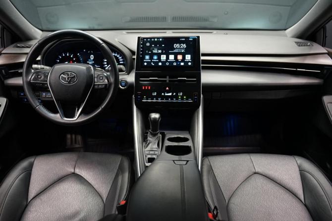 Toyota Avalon V с пробегом 2022 года, цена 3 690 000 рублей, 74000 км, седан, Автокод Объявления