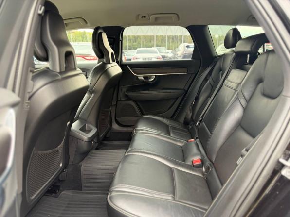 Volvo V90 Cross Country I с пробегом 2017 года, цена 2 295 000 рублей, 283000 км, универсал, Автокод Объявления
