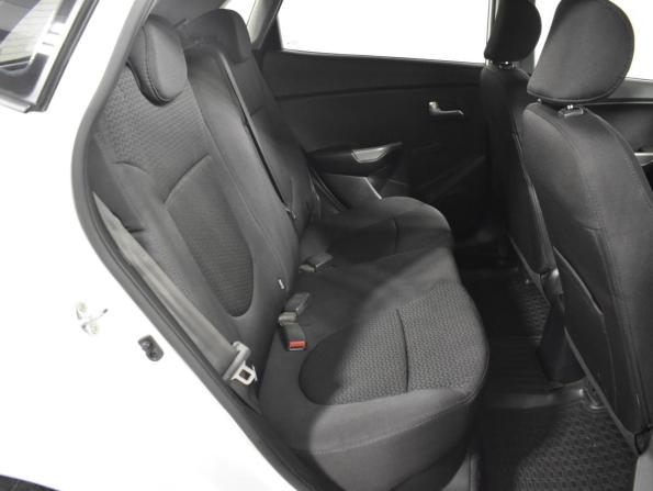 Kia Rio III Рестайлинг с пробегом 2016 года, цена 975 200 рублей, 110638 км, хэтчбек, Автокод Объявления