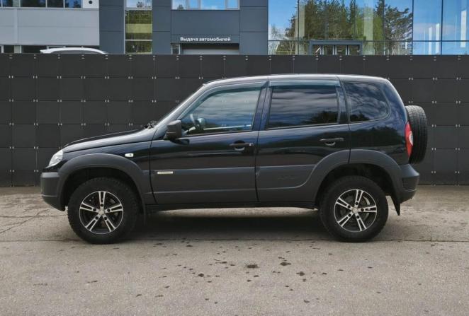 Chevrolet Niva I Рестайлинг с пробегом 2017 года, цена 705 000 рублей, 110528 км, внедорожник, Автокод Объявления