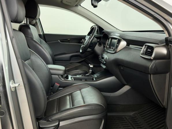 Kia Sorento III Prime Рестайлинг с пробегом 2018 года, цена 3 049 000 рублей, 99072 км, внедорожник, Автокод Объявления