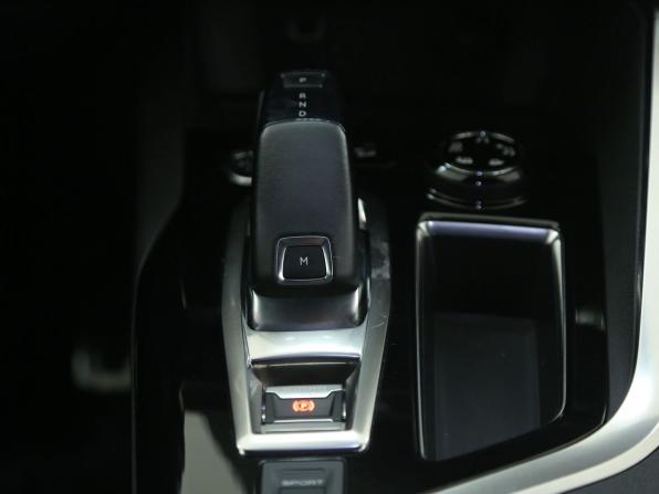 Peugeot 3008 II с пробегом 2018 года, цена 1 885 000 рублей, 115000 км, внедорожник, Автокод Объявления