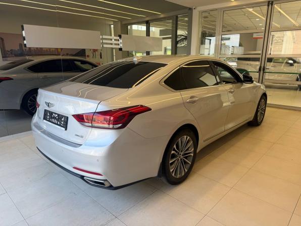Hyundai Genesis II с пробегом 2015 года, цена 1 950 000 рублей, 218344 км, седан, Автокод Объявления