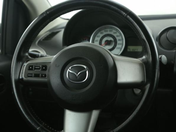 Mazda 2 II (DE) с пробегом 2008 года, цена 378 000 рублей, 151000 км, хэтчбек, Автокод Объявления