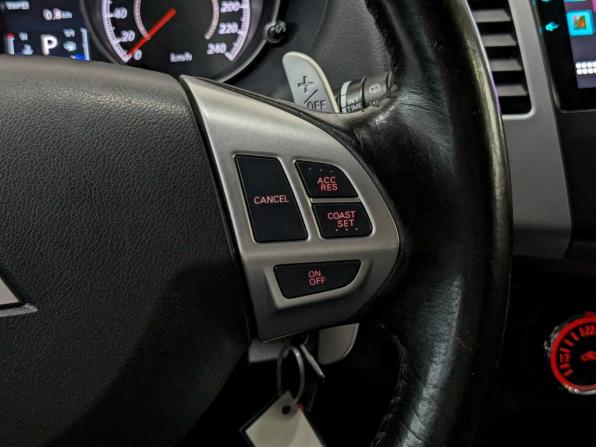 Mitsubishi Outlander II Рестайлинг с пробегом 2011 года, цена 1 500 000 рублей, 202648 км, внедорожник, Автокод Объявления