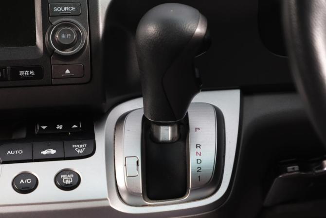 Honda Stream II Рестайлинг с пробегом 2010 года, цена 1 299 000 рублей, 120000 км, компактвэн, Автокод Объявления