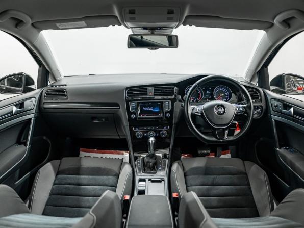 Volkswagen Golf VII с пробегом 2013 года, цена 1 300 000 рублей, 95377 км, хэтчбек, Автокод Объявления