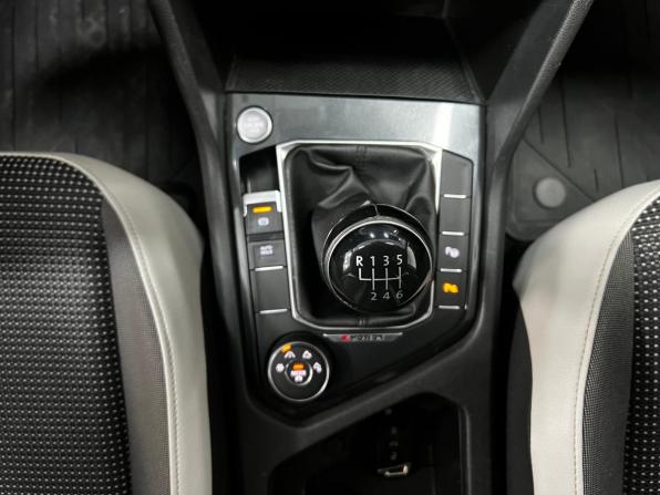 Volkswagen Tiguan II с пробегом 2018 года, цена 2 590 000 рублей, 103695 км, внедорожник, Автокод Объявления