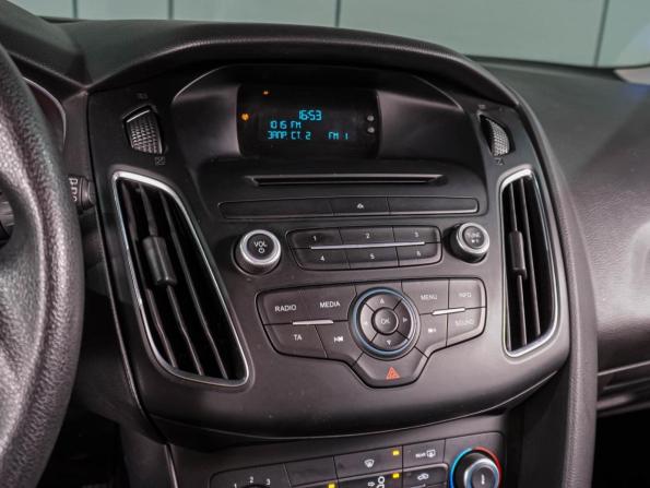 Ford Focus III Рестайлинг с пробегом 2015 года, цена 949 900 рублей, 156006 км, хэтчбек, Автокод Объявления