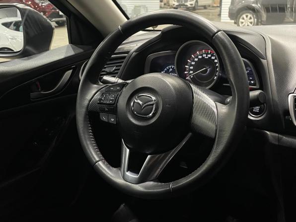 Mazda 3 III (BM) с пробегом 2014 года, цена 1 220 000 рублей, 166000 км, седан, Автокод Объявления