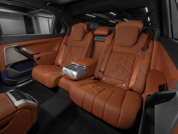 BMW 7 серии VII (G70) с пробегом 2025 года, цена 16 700 000 рублей, 8882 км, седан, Автокод Объявления