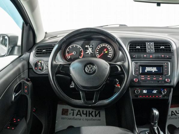 Volkswagen Polo V Рестайлинг с пробегом 2017 года, цена 1 149 500 рублей, 142178 км, седан, Автокод Объявления