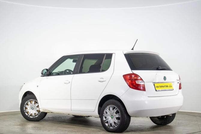 Skoda Fabia II Рестайлинг с пробегом 2013 года, цена 379 000 рублей, 123000 км, хэтчбек, Автокод Объявления