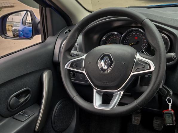 Renault Logan II Рестайлинг с пробегом 2021 года, цена 709 000 рублей, 248834 км, седан, Автокод Объявления