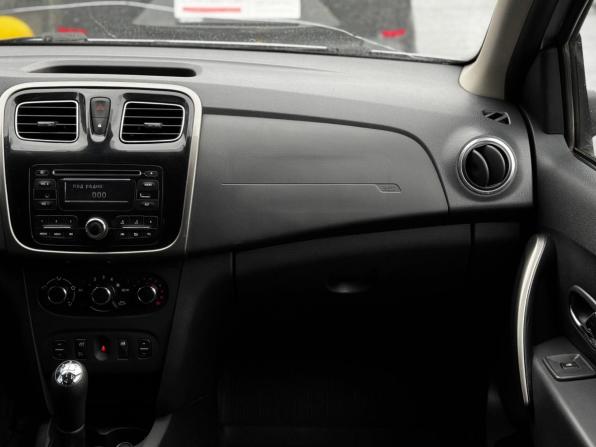 Renault Logan II с пробегом 2015 года, цена 479 000 рублей, 331986 км, седан, Автокод Объявления