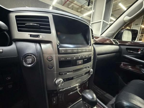 Lexus LX III Рестайлинг с пробегом 2013 года, цена 4 797 000 рублей, 232000 км, внедорожник, Автокод Объявления