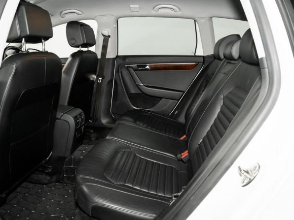 Volkswagen Passat B7 с пробегом 2013 года, цена 1 350 000 рублей, 99030 км, универсал, Автокод Объявления