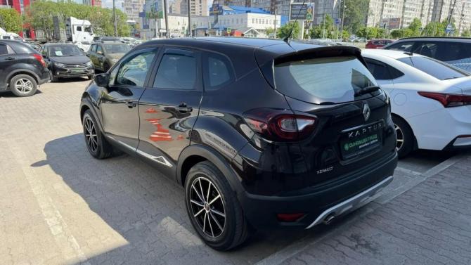 Renault Kaptur I с пробегом 2016 года, цена 1 362 000 рублей, 137587 км, внедорожник, Автокод Объявления