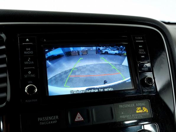 Mitsubishi Outlander III Рестайлинг 2 с пробегом 2017 года, цена 1 848 000 рублей, 130878 км, внедорожник, Автокод Объявления