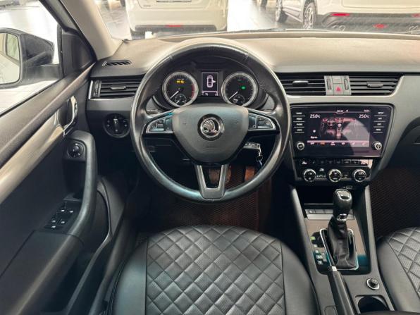 Skoda Octavia III (A7) Рестайлинг с пробегом 2018 года, цена 1 428 000 рублей, 225649 км, лифтбек, Автокод Объявления