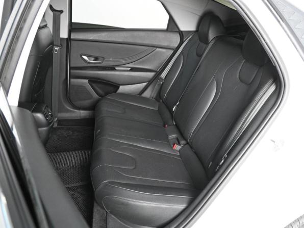 Hyundai Elantra VII (CN7) Рестайлинг с пробегом 2023 года, цена 2 149 000 рублей, 68661 км, седан, Автокод Объявления