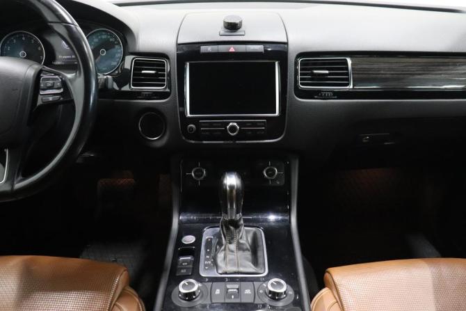 Volkswagen Touareg II с пробегом 2013 года, цена 2 401 000 рублей, 132357 км, внедорожник, Автокод Объявления