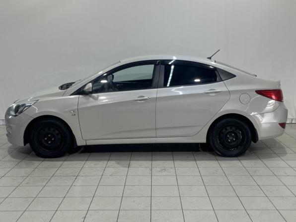 Hyundai Solaris I Рестайлинг с пробегом 2015 года, цена 875 000 рублей, 176800 км, седан, Автокод Объявления