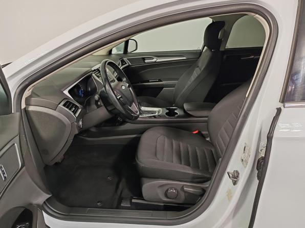 Ford Mondeo V с пробегом 2017 года, цена 1 699 000 рублей, 114862 км, седан, Автокод Объявления