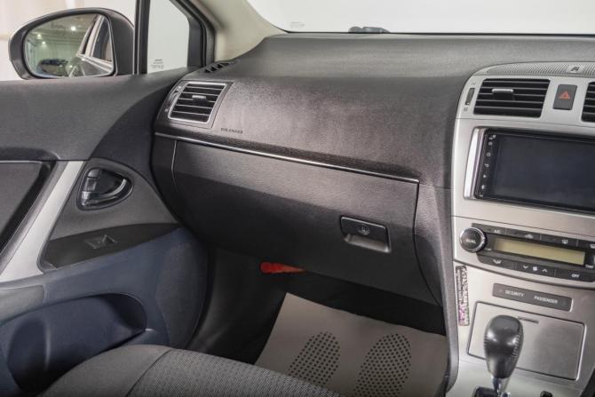 Toyota Avensis III Рестайлинг с пробегом 2012 года, цена 1 429 000 рублей, 224000 км, универсал, Автокод Объявления