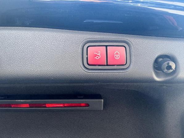 Mercedes-Benz E-Класс V (W213 S213 C238) Рестайлинг с пробегом 2020 года, цена 5 390 000 рублей, 62500 км, седан, Автокод Объявления