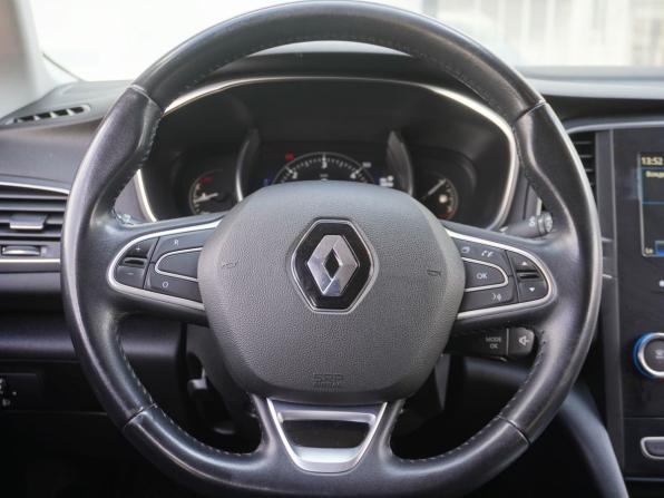 Renault Megane IV с пробегом 2018 года, цена 1 350 000 рублей, 176990 км, универсал, Автокод Объявления