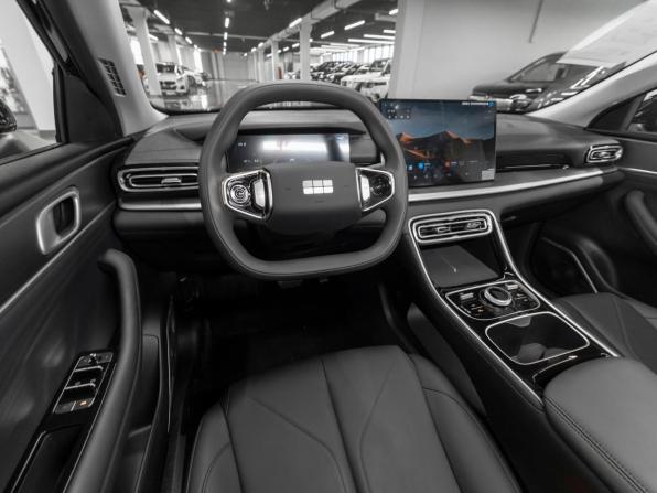 Geely Galaxy Starshine 6 с пробегом 2025 года, цена 2 700 000 рублей, 27 км, седан, Автокод Объявления