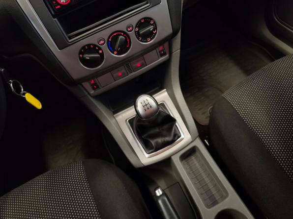 Ford Focus II Рестайлинг с пробегом 2011 года, цена 549 000 рублей, 199636 км, седан, Автокод Объявления