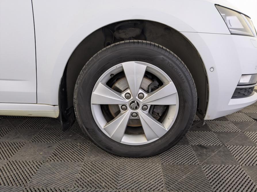 Skoda Octavia III (A7) Рестайлинг Москва  - изображение 18