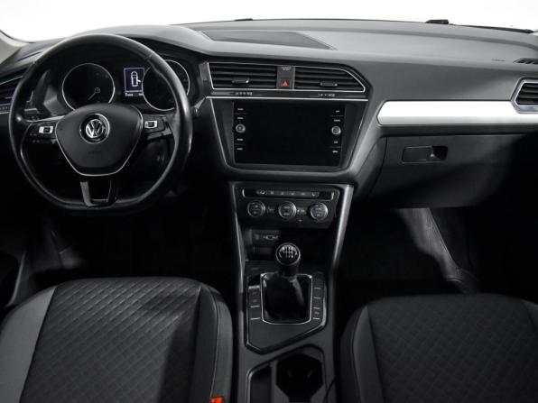 Volkswagen Tiguan II с пробегом 2019 года, цена 1 690 000 рублей, 212422 км, внедорожник, Автокод Объявления