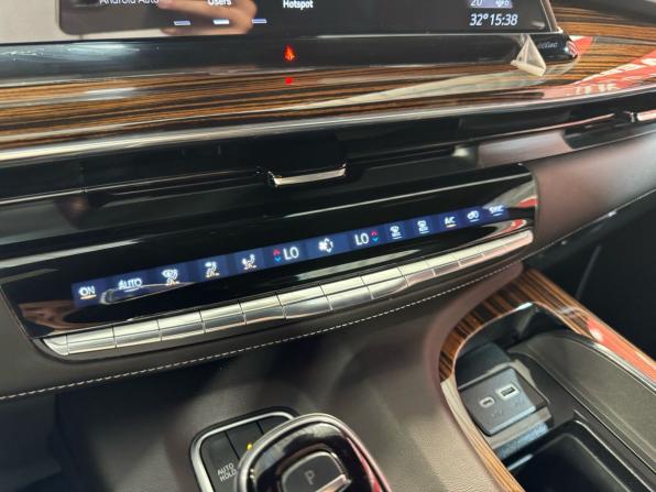 Cadillac Escalade V с пробегом 2021 года, цена 9 999 000 рублей, 17882 км, внедорожник, Автокод Объявления