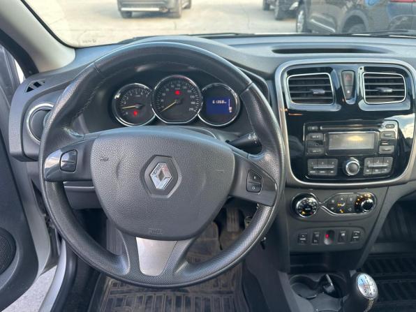 Renault Sandero II с пробегом 2014 года, цена 855 000 рублей, 61368 км, хэтчбек, Автокод Объявления