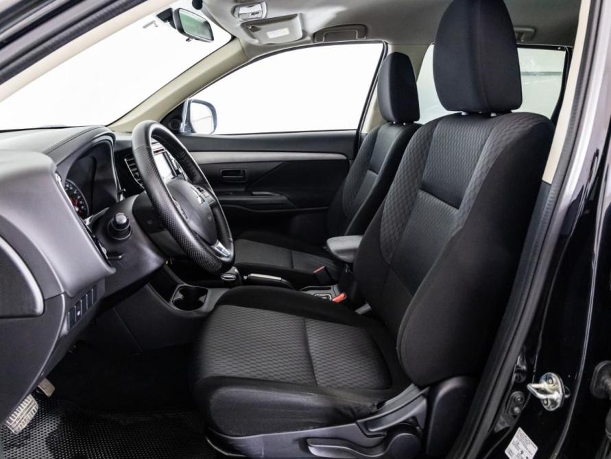 Mitsubishi Outlander III Рестайлинг 2 Санкт-Петербург  - изображение 18