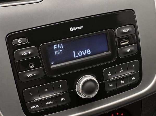 Renault Sandero II с пробегом 2018 года, цена 1 075 000 рублей, 120000 км, хэтчбек, Автокод Объявления